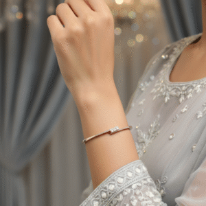 Minimal Sleek Silver Bangle