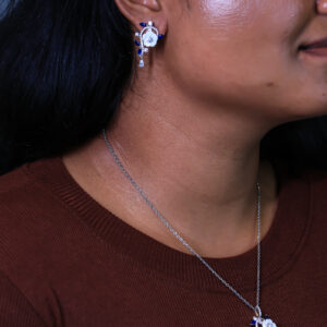 crystal stud with swirl pendent chain