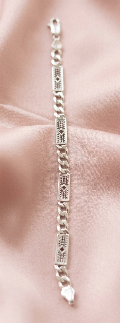 The Double Oval Twist