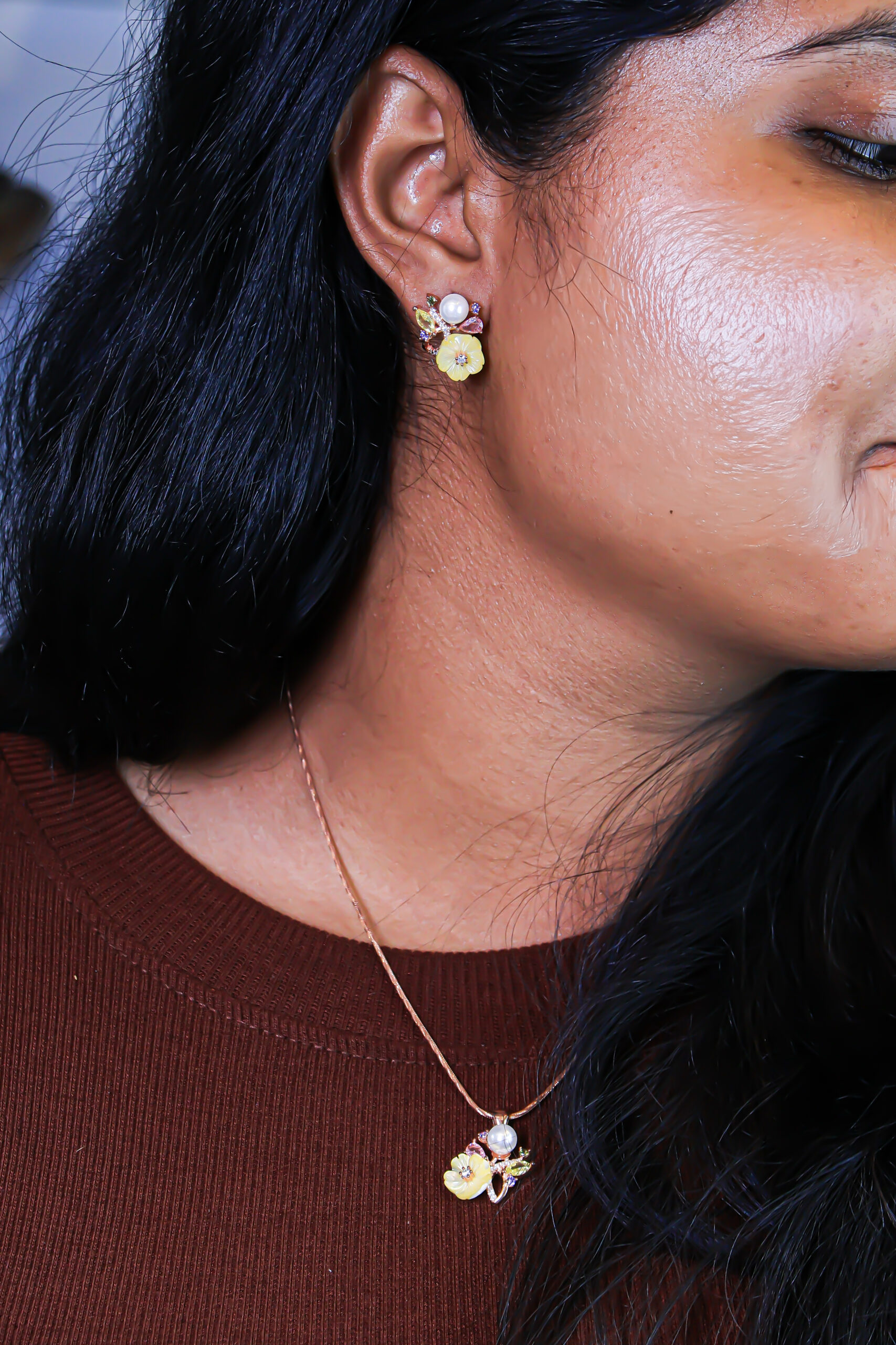 yellow pearl silver chain