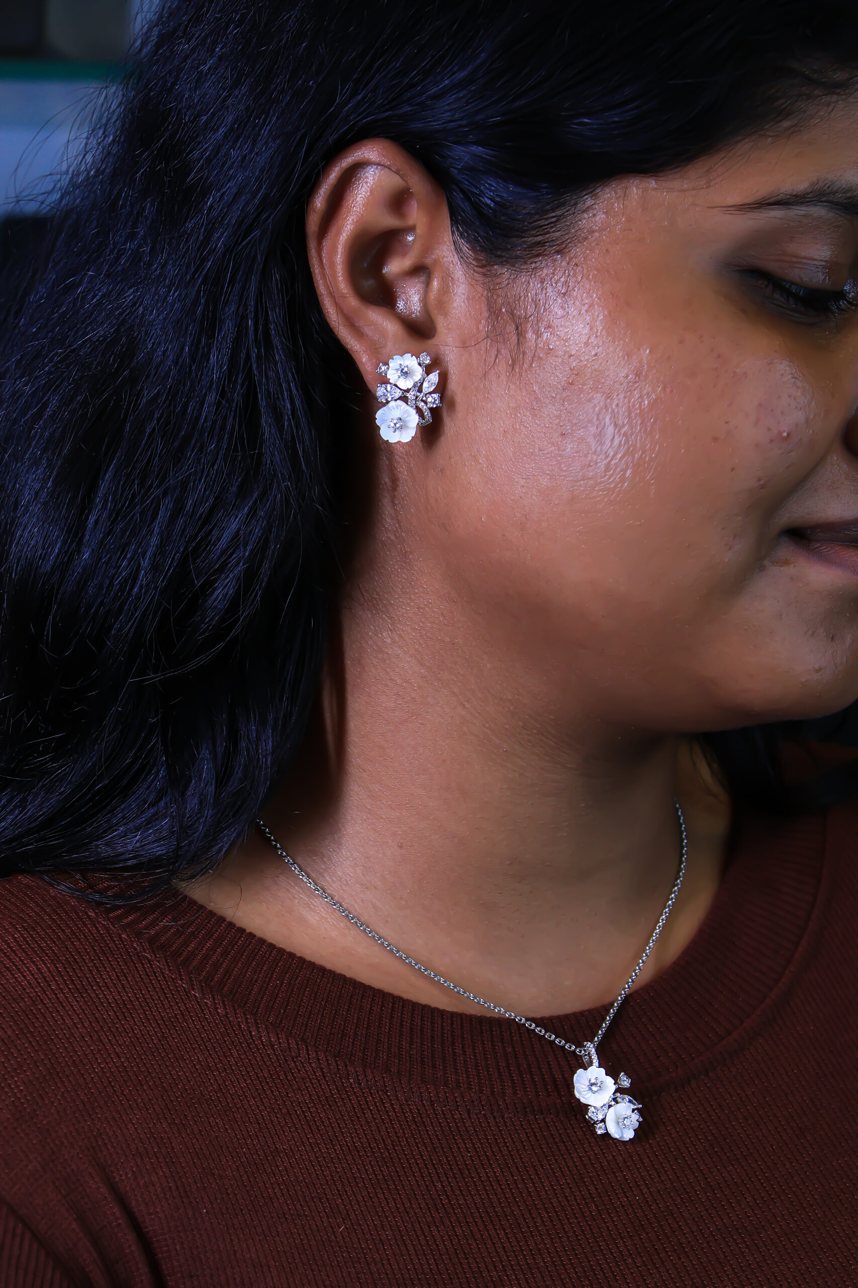 White floral silver chain