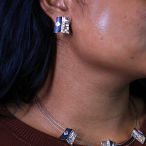 2 tired metalic silver chain