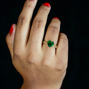 Emerald Heart Pav Ring