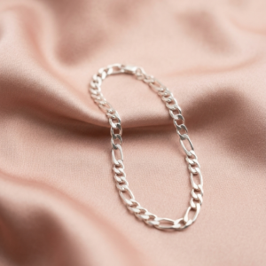 Figaro patterned bracelet