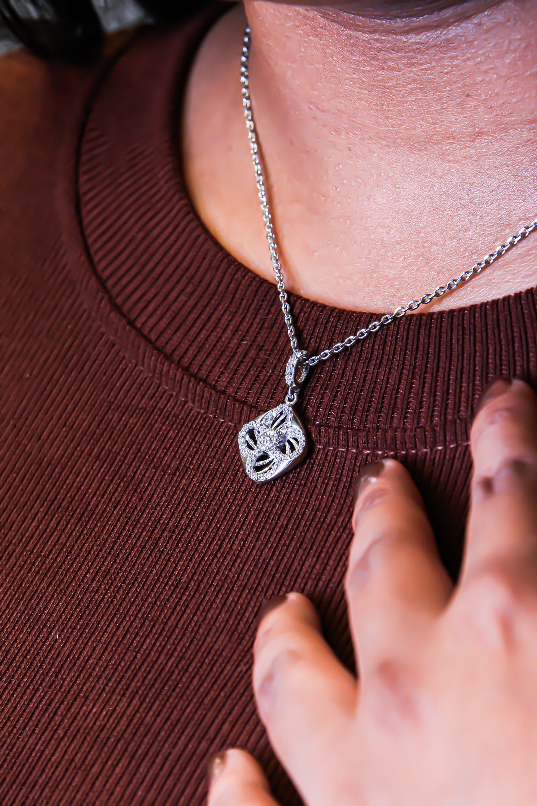 Diamond shaped intricate floral chain