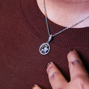 openwork animal pendent chain