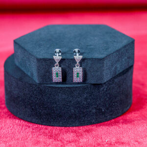 Emerald Geometric Drops